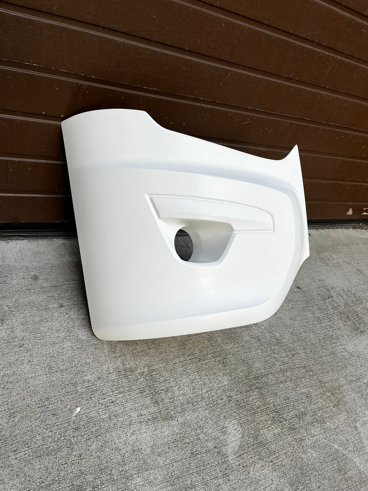 Zderzak, narożnik przedni prawy VDL FUTURA VDL FUTURA - Buferis - Autobuss: foto 2 Zderzak, narożnik przedni prawy VDL FUTURA VDL FUTURA - Buferis - Autobuss: foto 2