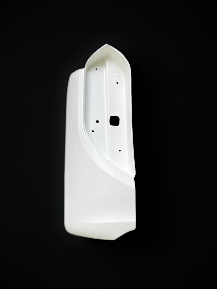 Zderzak, narożnik tylny lewy MAN LION'S COACH euro 6 MAN LION'S COACH euro 6 - Virsbūve un ārpuse - Autobuss: foto 2 Zderzak, narożnik tylny lewy MAN LION'S COACH euro 6 MAN LION'S COACH euro 6 - Virsbūve un ārpuse - Autobuss: foto 2