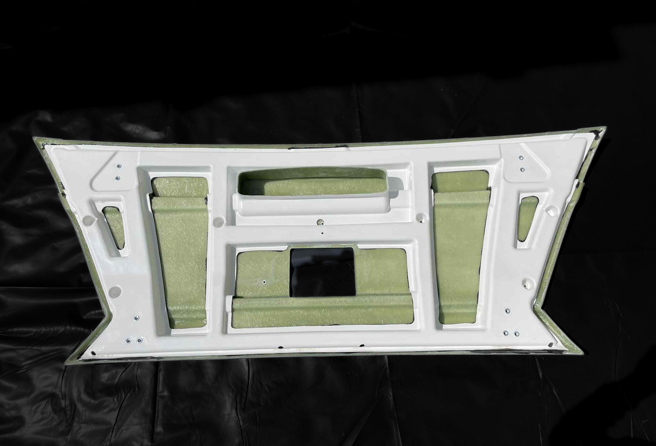 Zderzak przedni środkowy MAN LION'S COACH EURO 6 MAN Lion’s Coach Euro 6 - Buferis - Starppilsētu autobuss: foto 2 Zderzak przedni środkowy MAN LION'S COACH EURO 6 MAN Lion’s Coach Euro 6 - Buferis - Starppilsētu autobuss: foto 2