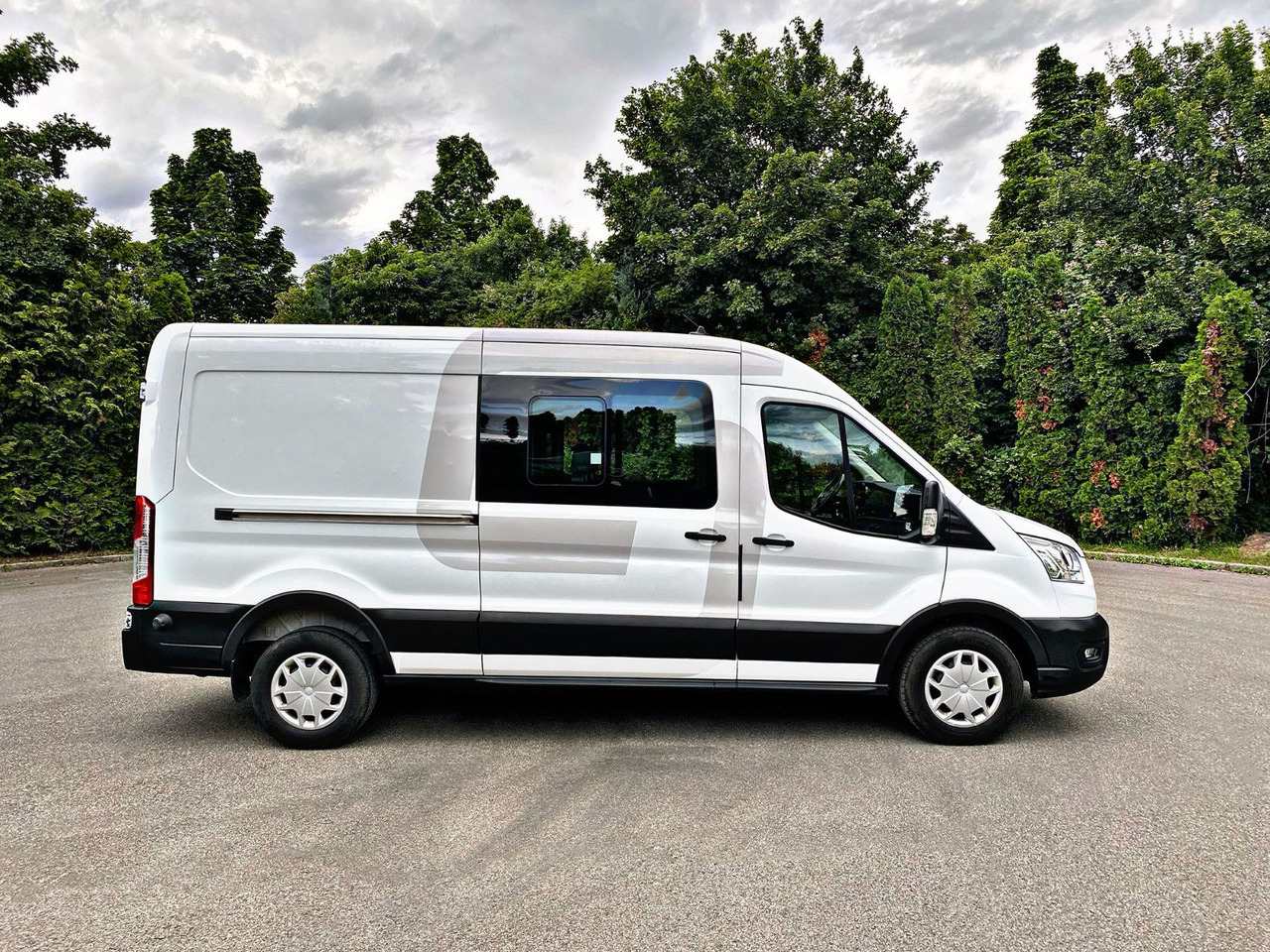 Ford Transit 350 L3H2 Trend|Kamera|6Sitzer|AHK|PDC|19 - Kravas-pasažieru furgons: foto 2 Ford Transit 350 L3H2 Trend|Kamera|6Sitzer|AHK|PDC|19 - Kravas-pasažieru furgons: foto 2