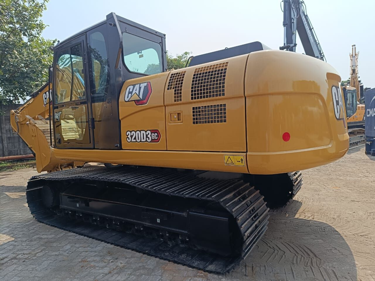 New Caterpillar 320D3GC tracked excavator - Kāpurķēžu ekskavators: foto 5 New Caterpillar 320D3GC tracked excavator - Kāpurķēžu ekskavators: foto 5