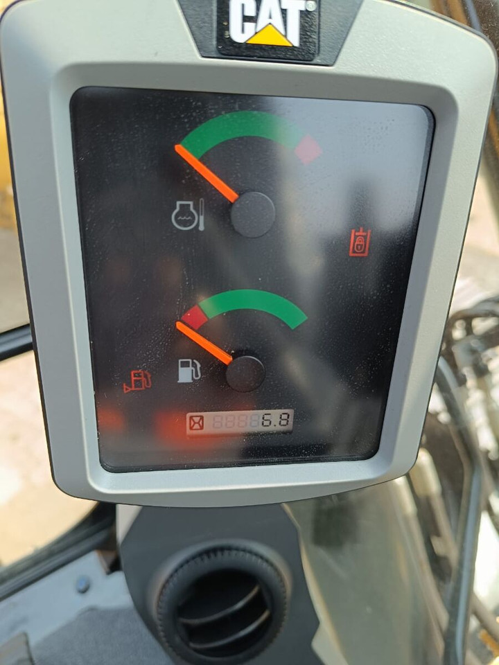 New Caterpillar 320D3GC tracked excavator - Kāpurķēžu ekskavators: foto 3 New Caterpillar 320D3GC tracked excavator - Kāpurķēžu ekskavators: foto 3