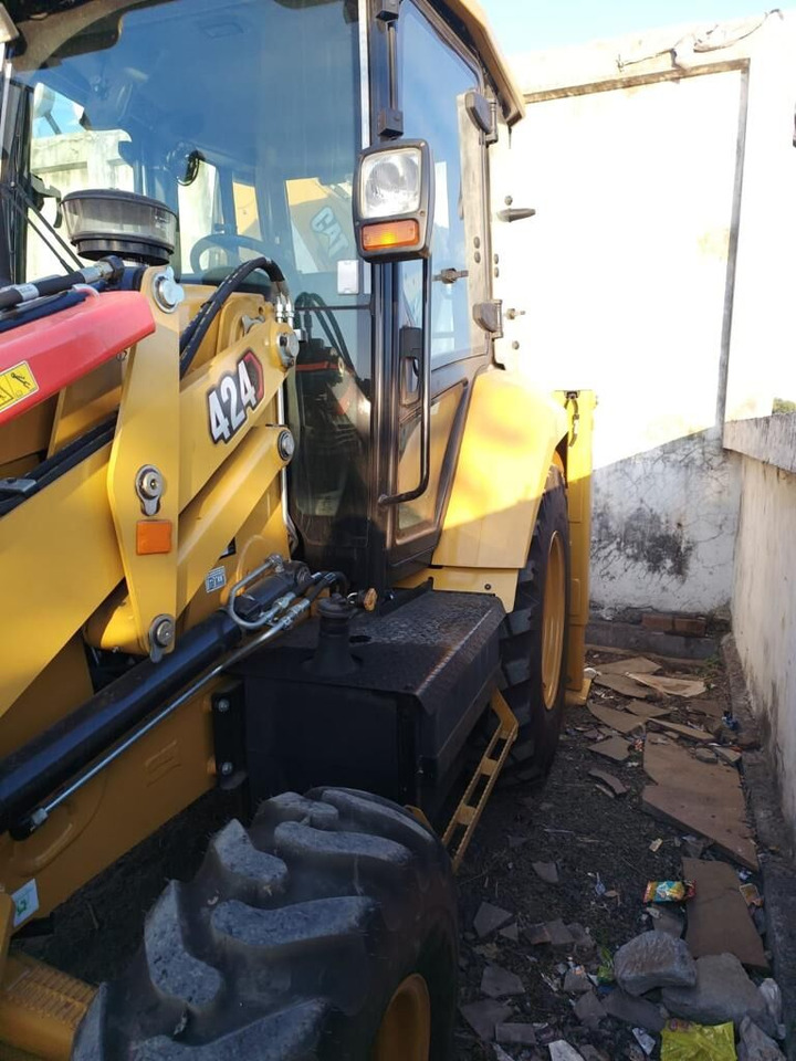 New Caterpillar 424 backhoe loader - Ekskavators-iekrāvējs: foto 3 New Caterpillar 424 backhoe loader - Ekskavators-iekrāvējs: foto 3