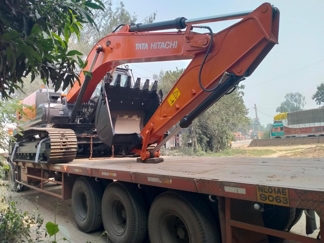 New Hitachi ZX220 LC tracked excavator - Kāpurķēžu ekskavators: foto 5 New Hitachi ZX220 LC tracked excavator - Kāpurķēžu ekskavators: foto 5