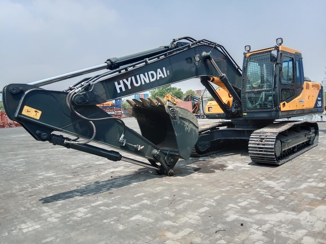 New Hyundai R210 tracked excavator - Kāpurķēžu ekskavators: foto 2 New Hyundai R210 tracked excavator - Kāpurķēžu ekskavators: foto 2