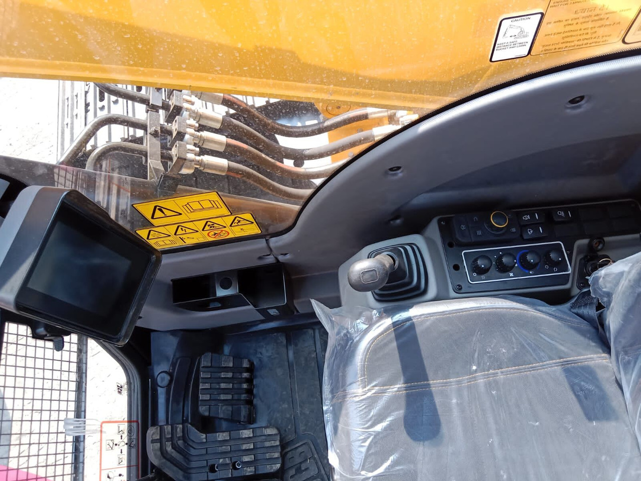 New JCB JS 200 tracked excavator - Kāpurķēžu ekskavators: foto 5 New JCB JS 200 tracked excavator - Kāpurķēžu ekskavators: foto 5