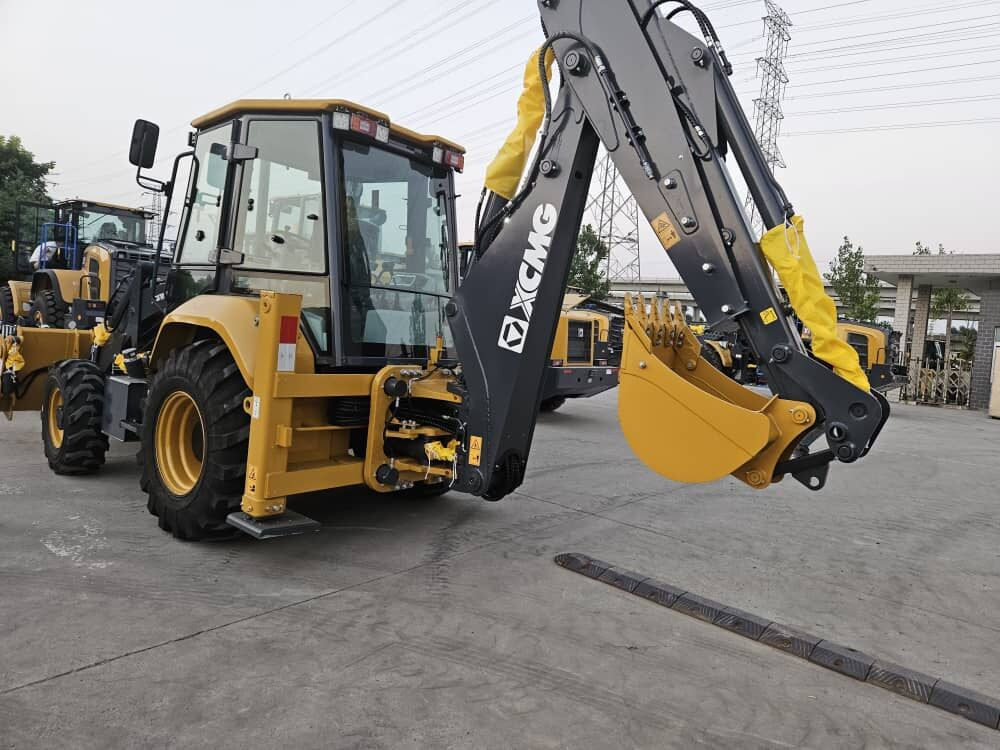 New XCMG XC870HK backhoe loader - Ekskavators-iekrāvējs: foto 2 New XCMG XC870HK backhoe loader - Ekskavators-iekrāvējs: foto 2