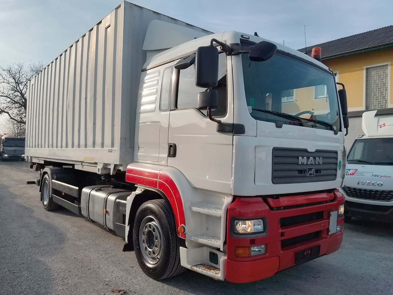 MAN TGA 18 320 - Konteineru vedējs/ Kravas automašīna ar noņemamā virsbūve: foto 2 MAN TGA 18 320 - Konteineru vedējs/ Kravas automašīna ar noņemamā virsbūve: foto 2