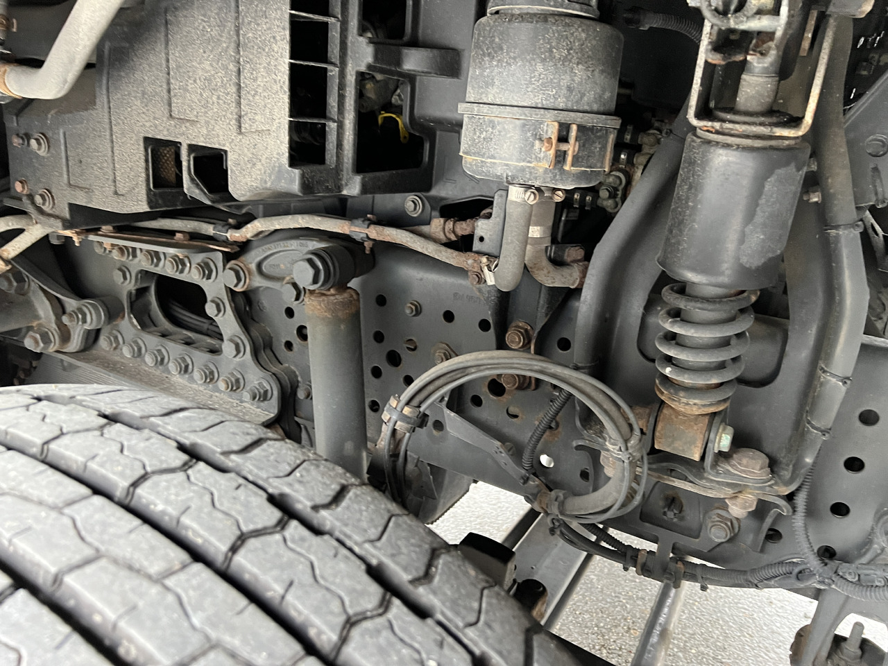 Kravas automašīna dzērienu pārvadāšanai pārvadāšana dzērienu MERCEDES-BENZ ANTOS 18.30 L automatische Seitenladung | LBW | Klima | Tempomat: foto 38