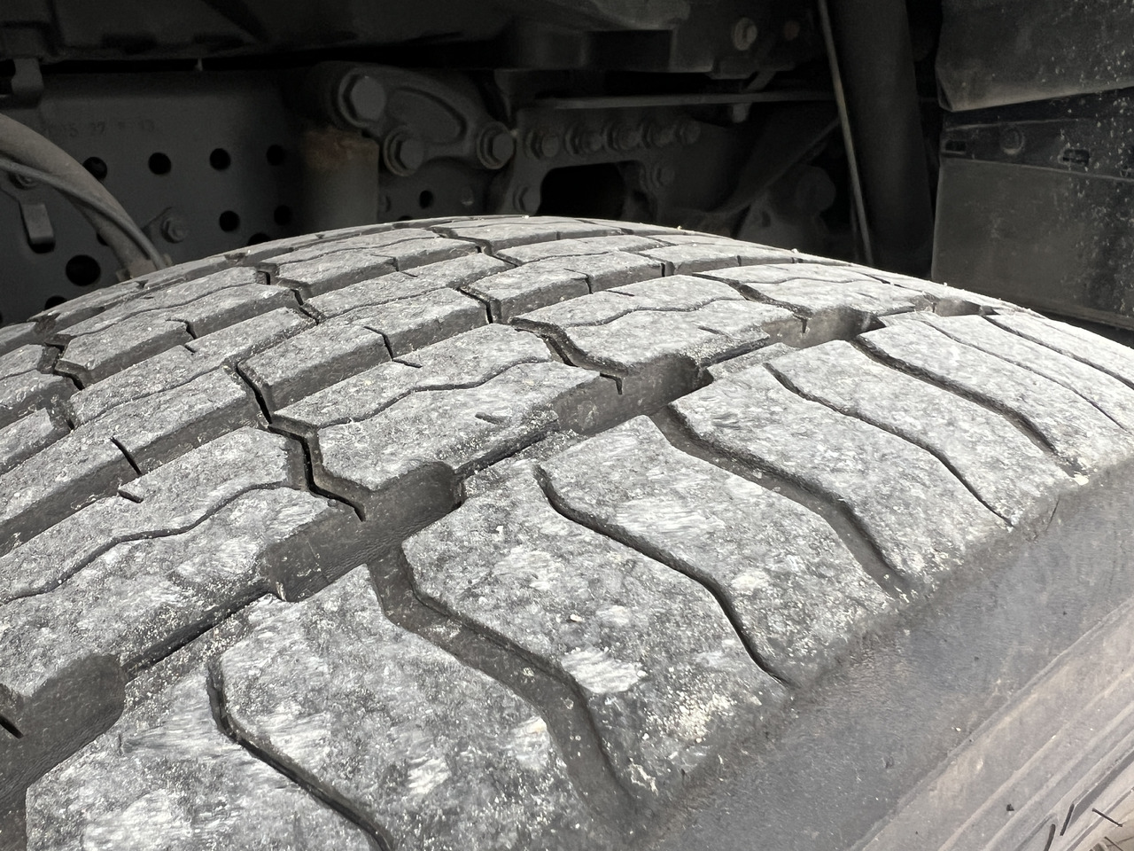 Kravas automašīna dzērienu pārvadāšanai pārvadāšana dzērienu MERCEDES-BENZ ANTOS 18.30 L automatische Seitenladung | LBW | Klima | Tempomat: foto 40