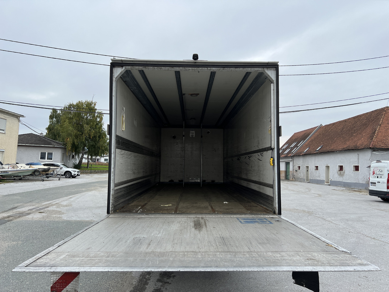 Kravas automašīna dzērienu pārvadāšanai pārvadāšana dzērienu MERCEDES-BENZ ANTOS 18.30 L automatische Seitenladung | LBW | Klima | Tempomat: foto 13