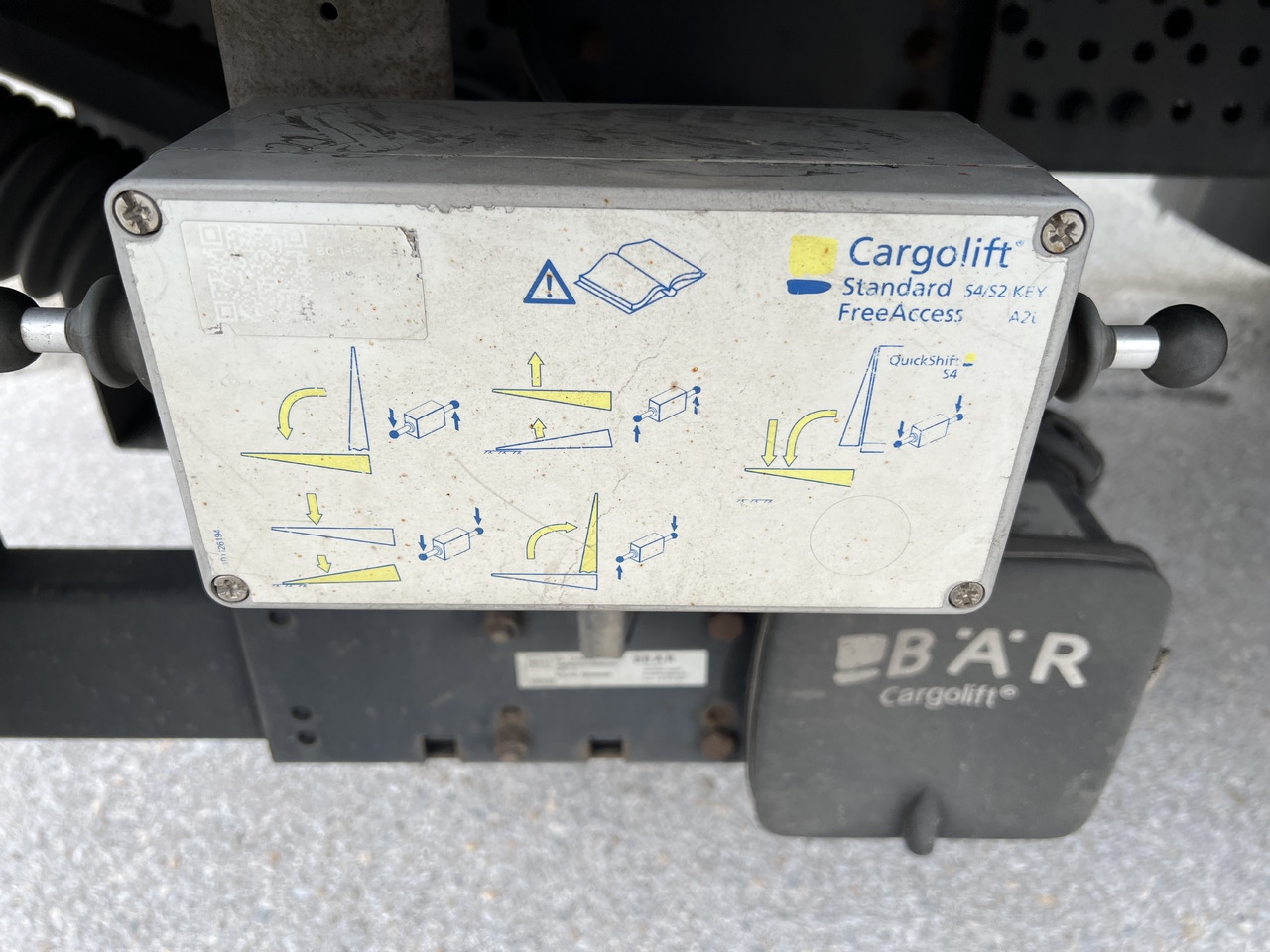 Kravas automašīna dzērienu pārvadāšanai pārvadāšana dzērienu MERCEDES-BENZ ANTOS 18.30 L automatische Seitenladung | LBW | Klima | Tempomat: foto 32