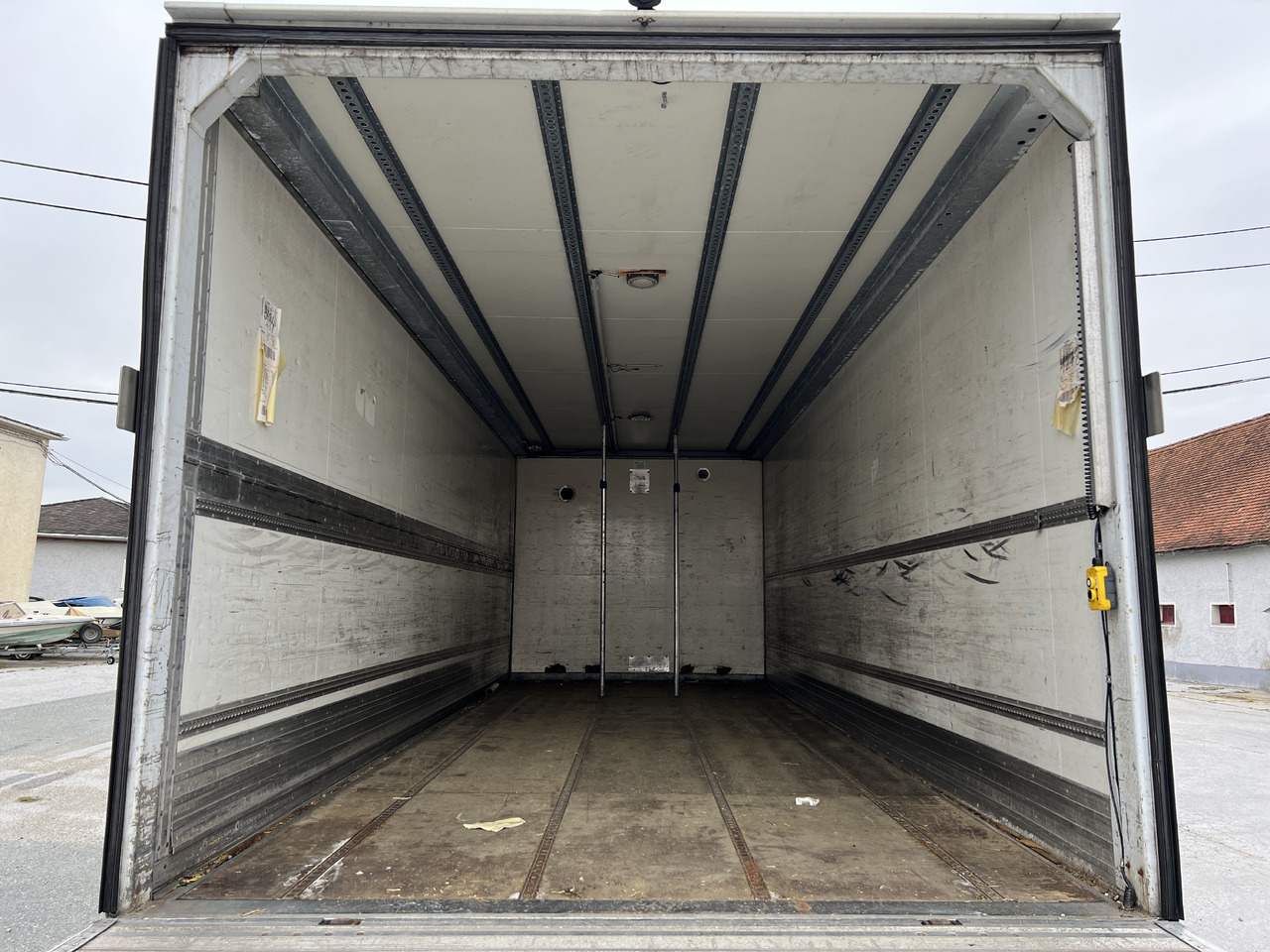 Kravas automašīna dzērienu pārvadāšanai pārvadāšana dzērienu MERCEDES-BENZ ANTOS 18.30 L automatische Seitenladung | LBW | Klima | Tempomat: foto 14