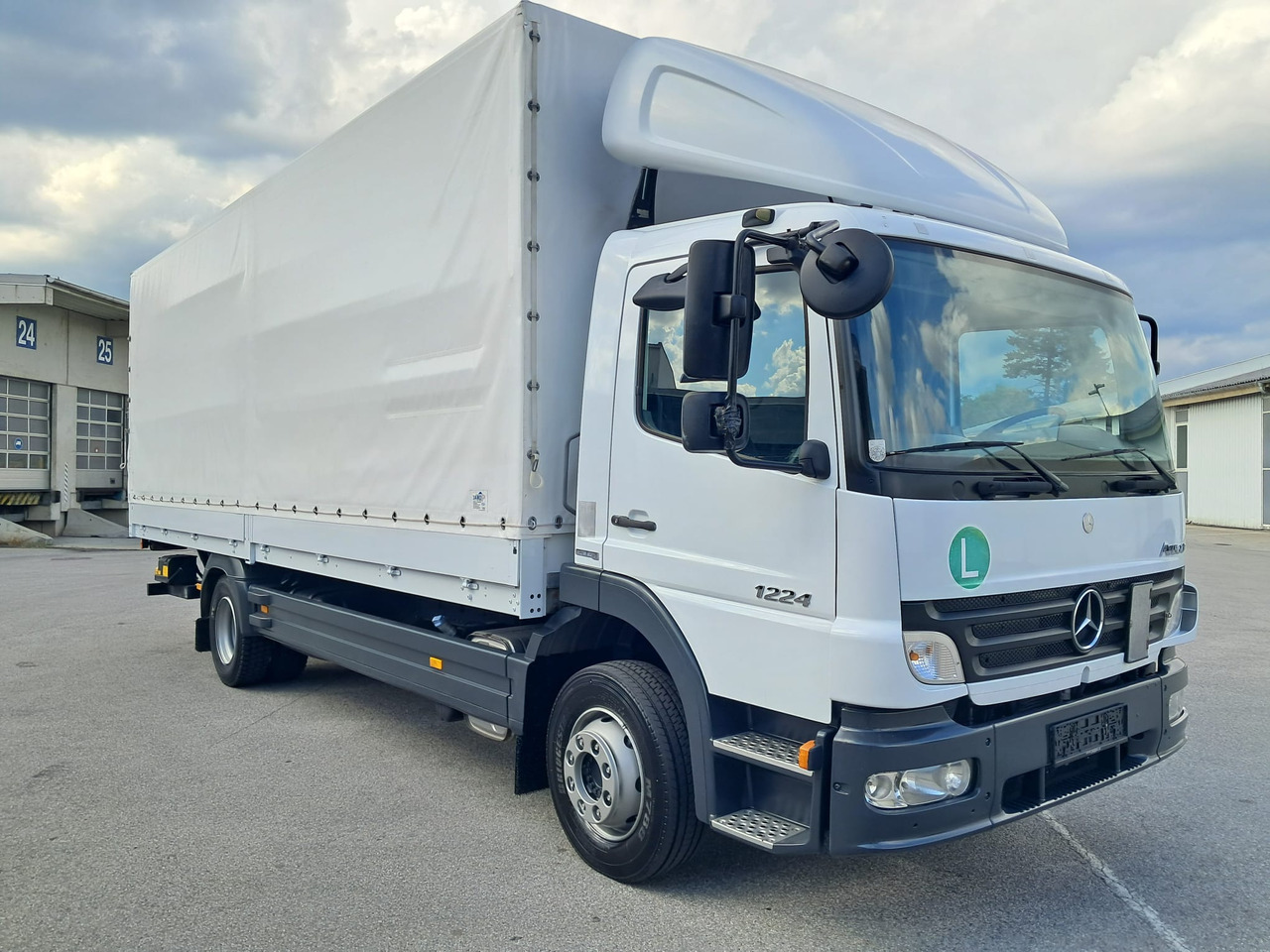 MERCEDES-BENZ ATEGO 12 24 Plane LBW | Klima | Schaltgetriebe - Kravas automašīna ar tentu: foto 2 MERCEDES-BENZ ATEGO 12 24 Plane LBW | Klima | Schaltgetriebe - Kravas automašīna ar tentu: foto 2