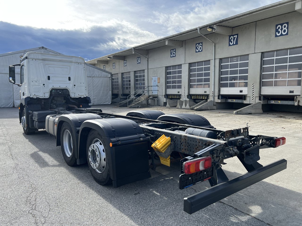 MERCEDES-BENZ Antos 25 40 | Standheizung | Klima | Liftachse - Šasija kravas automašīna: foto 4 MERCEDES-BENZ Antos 25 40 | Standheizung | Klima | Liftachse - Šasija kravas automašīna: foto 4