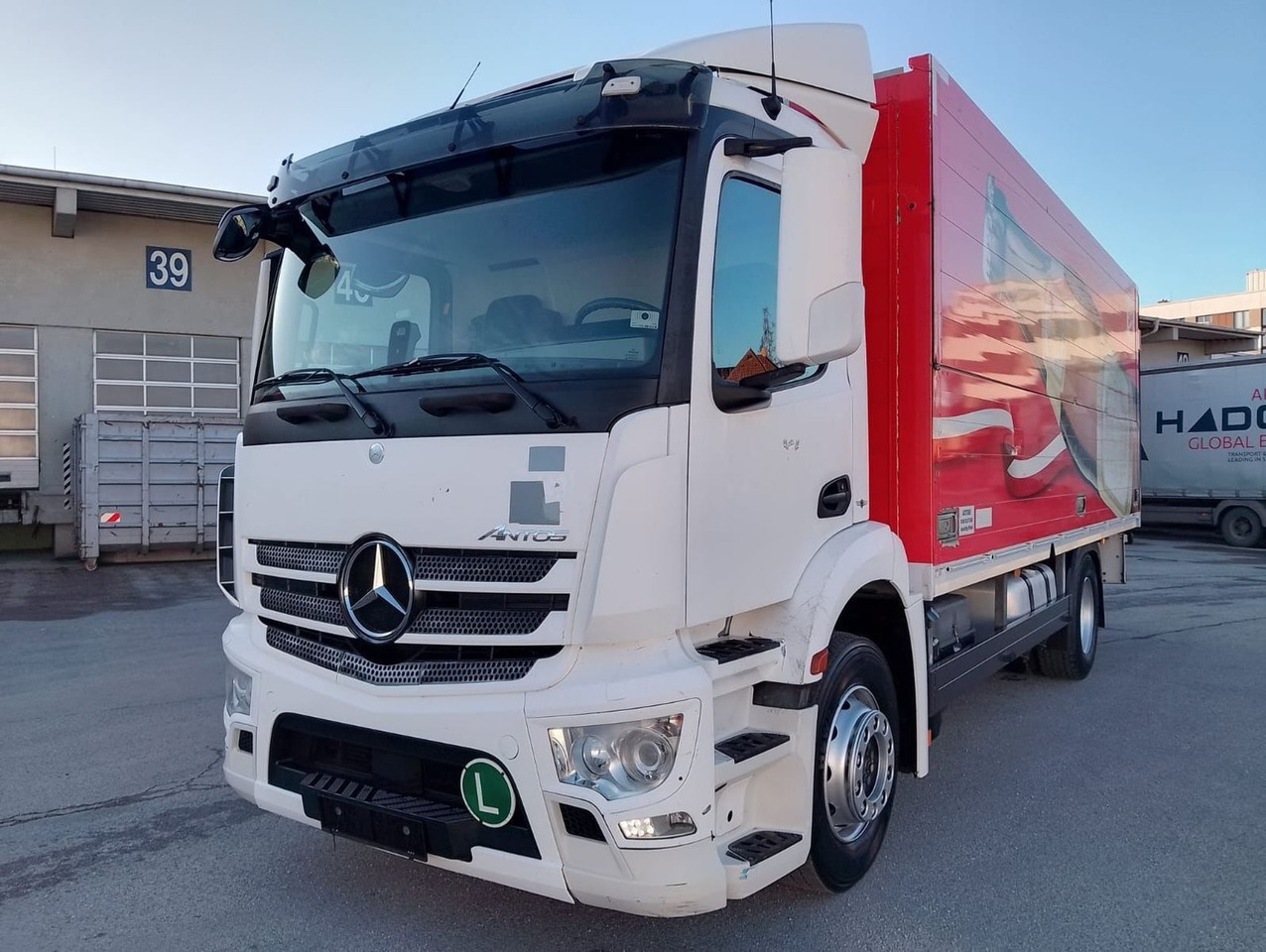Mercedes-Benz ANTOS 18 30| Getränkew.| Klima| Luftgef| EZ 2014 - Kravas automašīna dzērienu pārvadāšanai: foto 1 Mercedes-Benz ANTOS 18 30| Getränkew.| Klima| Luftgef| EZ 2014 - Kravas automašīna dzērienu pārvadāšanai: foto 1