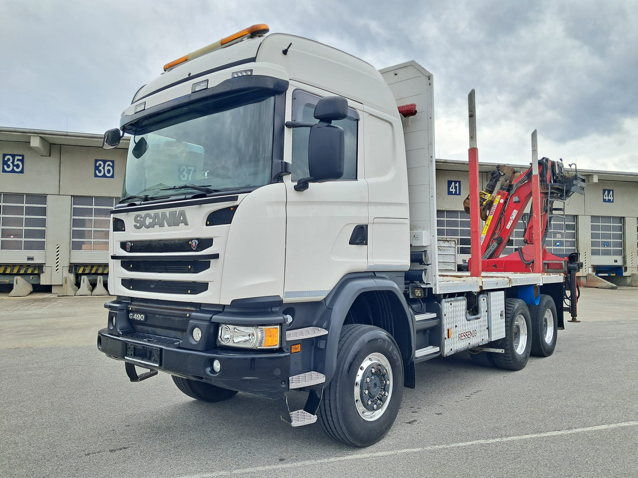 SCANIA G 490 6x6 Blatt-Blatt | Klima | Schaltgetriebe | Euro 6 | Penz-Kran 12Z | - Kokvedējs, Kravas auto ar manipulatoru: foto 2 SCANIA G 490 6x6 Blatt-Blatt | Klima | Schaltgetriebe | Euro 6 | Penz-Kran 12Z | - Kokvedējs, Kravas auto ar manipulatoru: foto 2