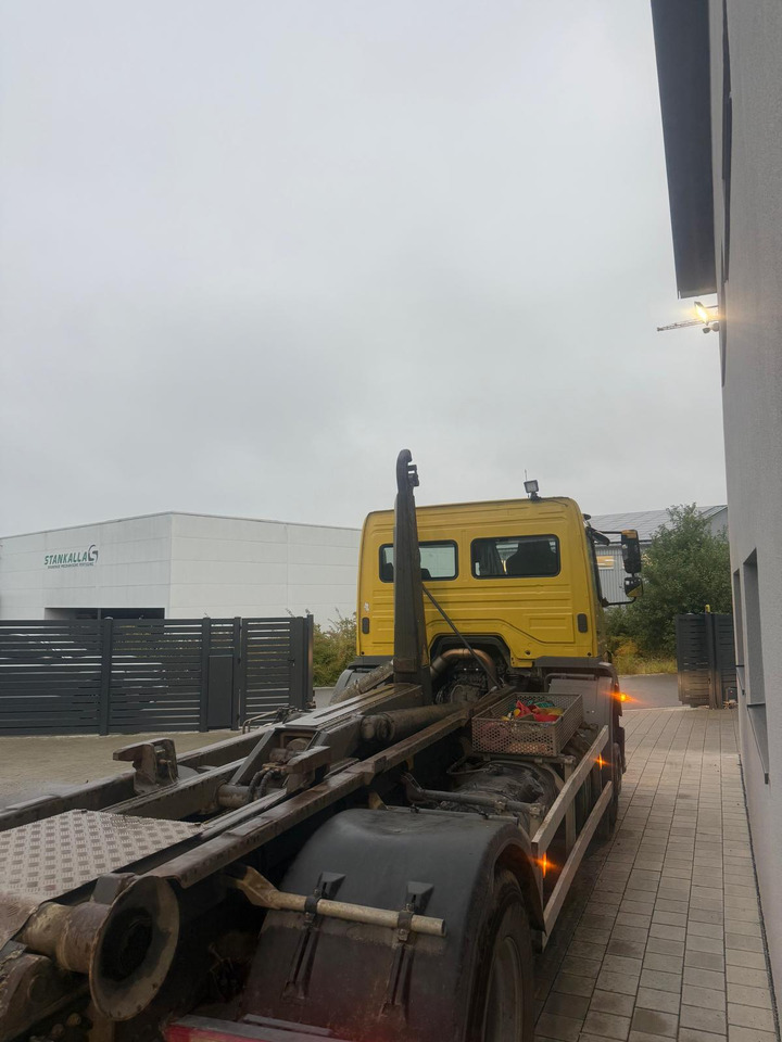 MERCEDES-BENZ AXOR 1829/ 18t Abroller TÜV/SP Neu - Pacēlājs ar āķi: foto 5 MERCEDES-BENZ AXOR 1829/ 18t Abroller TÜV/SP Neu - Pacēlājs ar āķi: foto 5