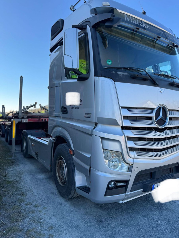 Mercedes-Benz Actros 1851 TÜV NEU TOP ZUSTAND - Vilcējs: foto 1 Mercedes-Benz Actros 1851 TÜV NEU TOP ZUSTAND - Vilcējs: foto 1