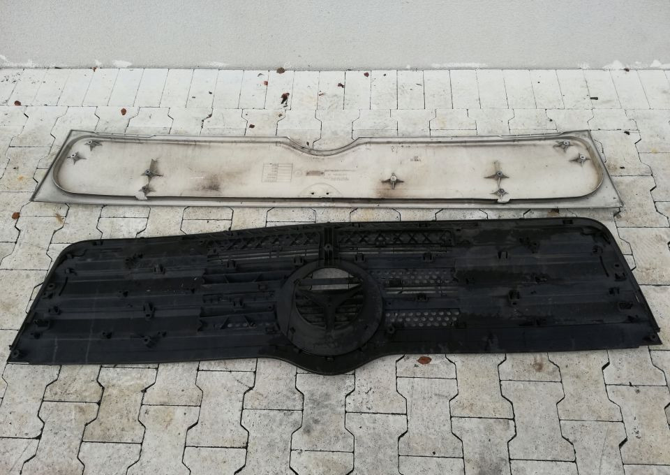 ATRAPA GRILL MASKA MERCEDES ATEGO EURO6 - Motora pārsegs: foto 4 ATRAPA GRILL MASKA MERCEDES ATEGO EURO6 - Motora pārsegs: foto 4
