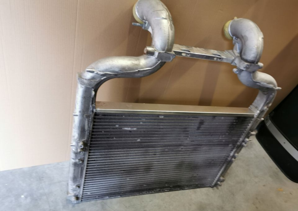 CHŁODNICA INTERCOOLER DAF XF 106 MAHLE 2125897 - Interkūlers: foto 2 CHŁODNICA INTERCOOLER DAF XF 106 MAHLE 2125897 - Interkūlers: foto 2