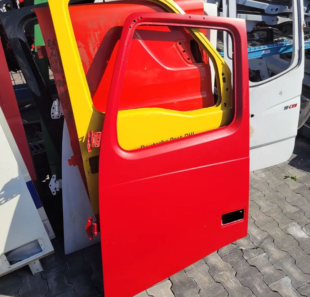 DRZWI LEWE VOLVO FH13 ORYGINAŁ - Durvis un rezerves daļas - Kravas automašīna: foto 1 DRZWI LEWE VOLVO FH13 ORYGINAŁ - Durvis un rezerves daļas - Kravas automašīna: foto 1
