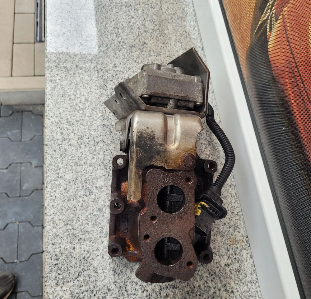 EGR MAN TGX EURO6 SPRAWNY CHWALIM116 - EGR dzesētājs - Kravas automašīna: foto 3 EGR MAN TGX EURO6 SPRAWNY CHWALIM116 - EGR dzesētājs - Kravas automašīna: foto 3