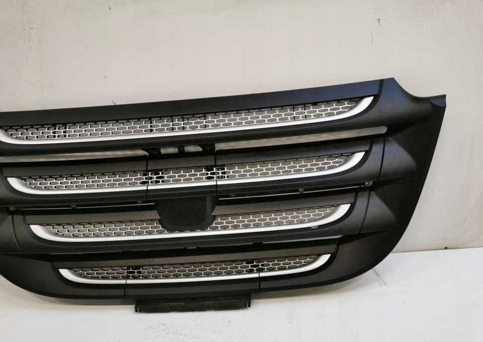 GRILL ATRAPA DAF XF 106 lift ORYGINAŁ 2048272 - Radiatora reste - Kravas automašīna: foto 3 GRILL ATRAPA DAF XF 106 lift ORYGINAŁ 2048272 - Radiatora reste - Kravas automašīna: foto 3