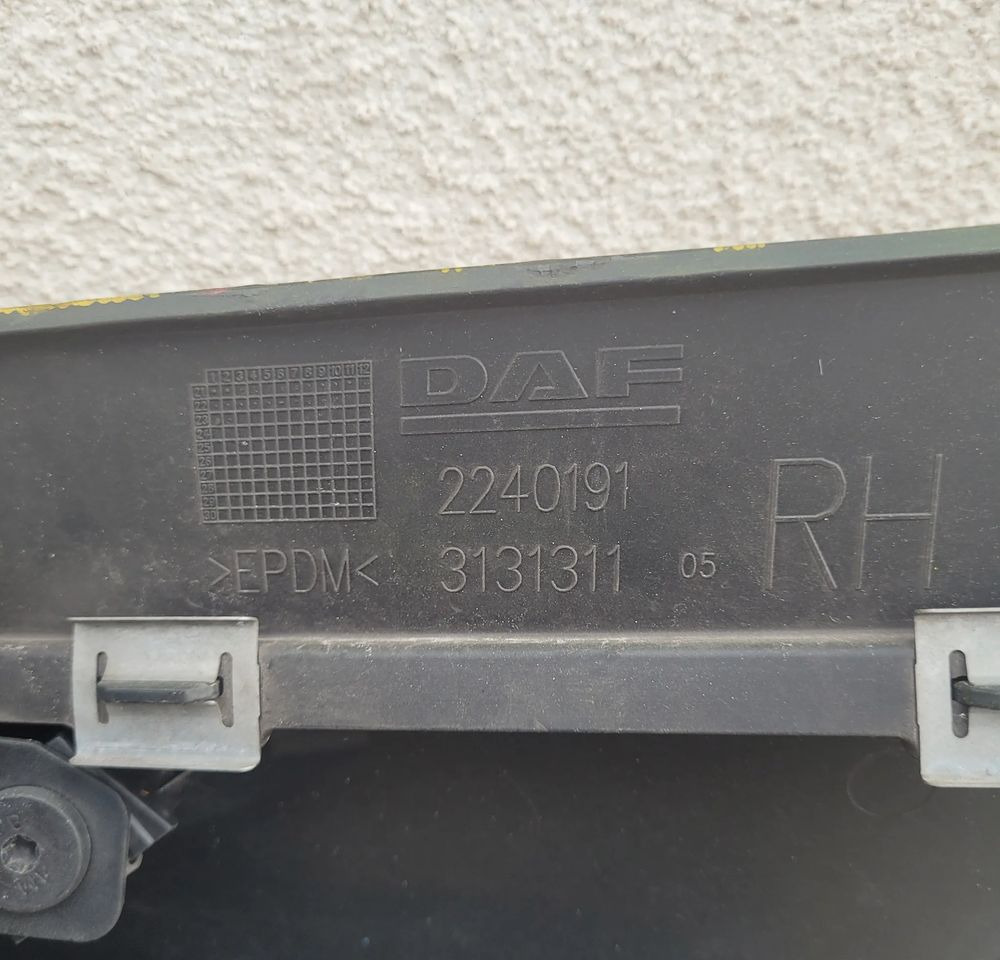 GRILL DAF XG ORYGINAŁ USZKODZONA 2311439 CHWALIM116 - Virsbūve un ārpuse - Kravas automašīna: foto 5 GRILL DAF XG ORYGINAŁ USZKODZONA 2311439 CHWALIM116 - Virsbūve un ārpuse - Kravas automašīna: foto 5