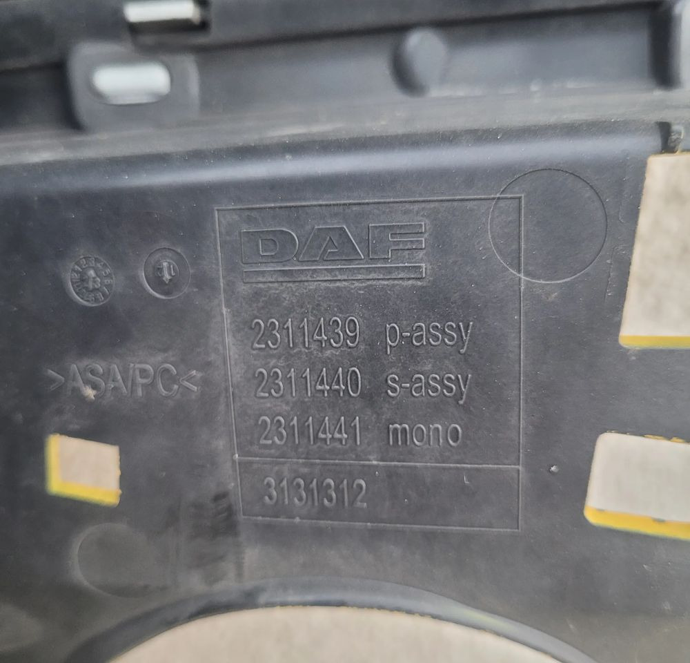 GRILL DAF XG ORYGINAŁ USZKODZONA 2311439 CHWALIM116 - Virsbūve un ārpuse - Kravas automašīna: foto 4 GRILL DAF XG ORYGINAŁ USZKODZONA 2311439 CHWALIM116 - Virsbūve un ārpuse - Kravas automašīna: foto 4