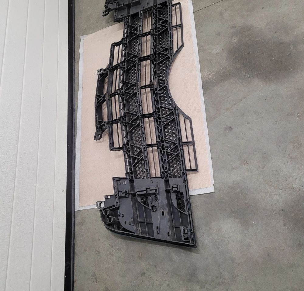 GRILL MERCEDES ACTROS MP4 ORYGINAŁ - Radiatora reste - Kravas automašīna: foto 4 GRILL MERCEDES ACTROS MP4 ORYGINAŁ - Radiatora reste - Kravas automašīna: foto 4