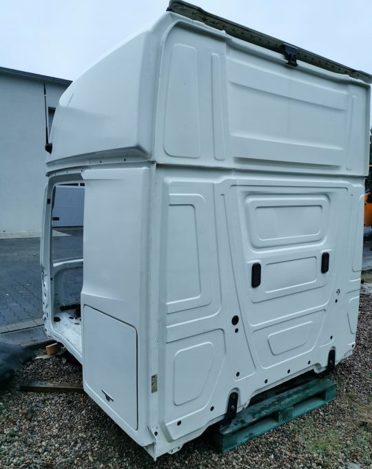 KABINA MERCEDES ACTROS MP4 GIGA BDF - Kabīne - Kravas automašīna: foto 3 KABINA MERCEDES ACTROS MP4 GIGA BDF - Kabīne - Kravas automašīna: foto 3