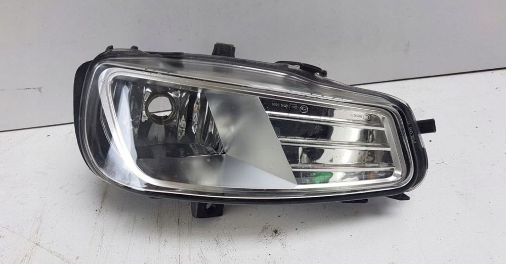 LAMPA HALOGEN MERCEDES ANTOS A9608201956 - Tuvās gaismas - Kravas automašīna: foto 1 LAMPA HALOGEN MERCEDES ANTOS A9608201956 - Tuvās gaismas - Kravas automašīna: foto 1