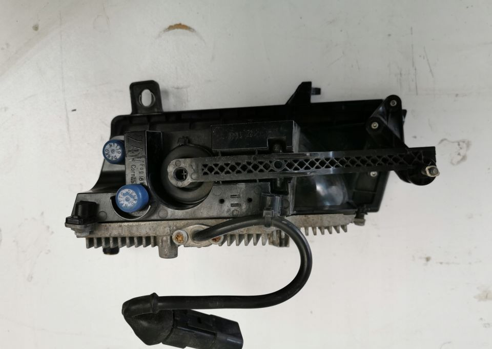LAMPA HALOGEN SCANIA OM 2552715 - Tuvās gaismas - Kravas automašīna: foto 3 LAMPA HALOGEN SCANIA OM 2552715 - Tuvās gaismas - Kravas automašīna: foto 3