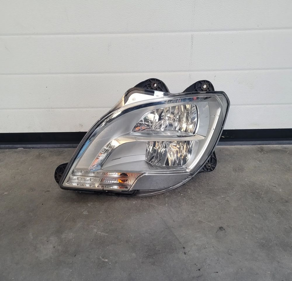 LAMPA LED DAF XF 106 LEWA ORYGINAŁ OM 1857534 CHWALIM116 - Virsbūve un ārpuse - Kravas automašīna: foto 1 LAMPA LED DAF XF 106 LEWA ORYGINAŁ OM 1857534 CHWALIM116 - Virsbūve un ārpuse - Kravas automašīna: foto 1