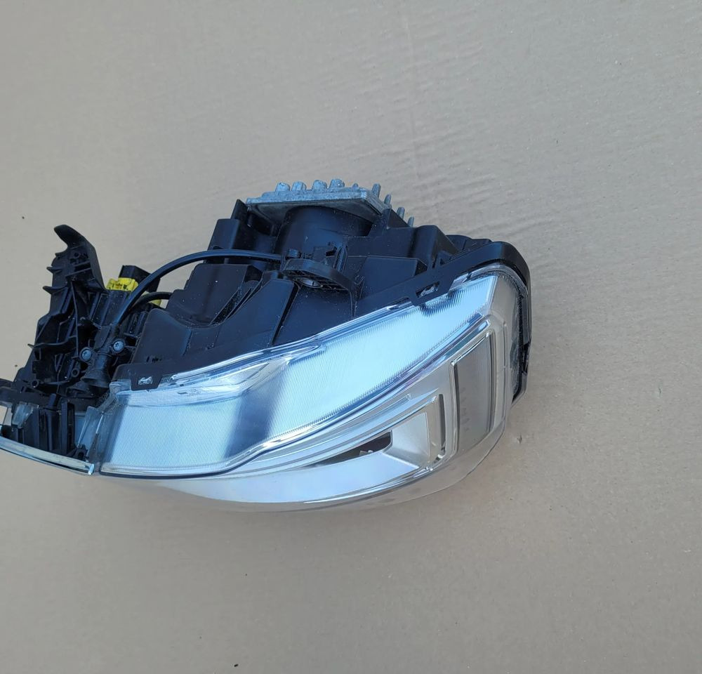 LAMPA LED DAF XF XG ORYGINAŁ 2188985 CHWALIM116 - Gaismas/ Apgaismojums - Kravas automašīna: foto 3 LAMPA LED DAF XF XG ORYGINAŁ 2188985 CHWALIM116 - Gaismas/ Apgaismojums - Kravas automašīna: foto 3