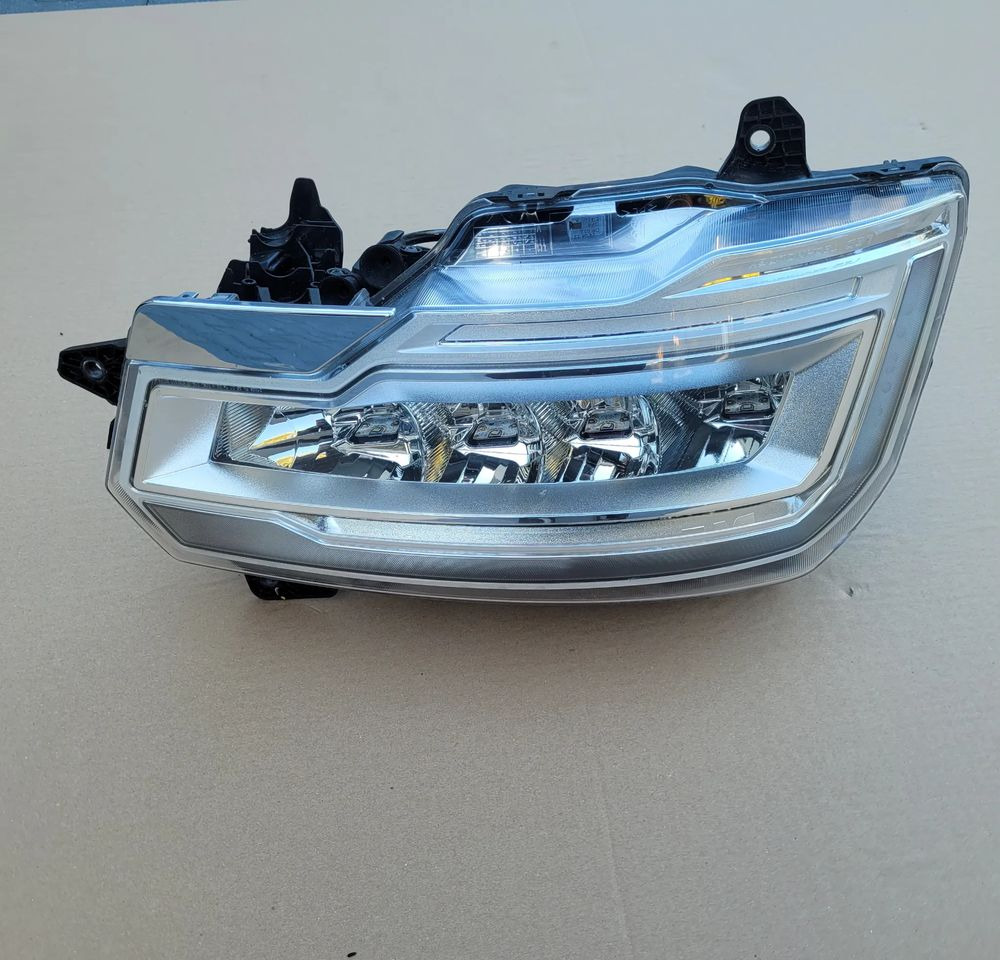 Virsbūve un ārpuse - Kravas automašīna LAMPA LED DAF XF XG ORYGINAŁ 2188985 CHWALIM116: foto 1