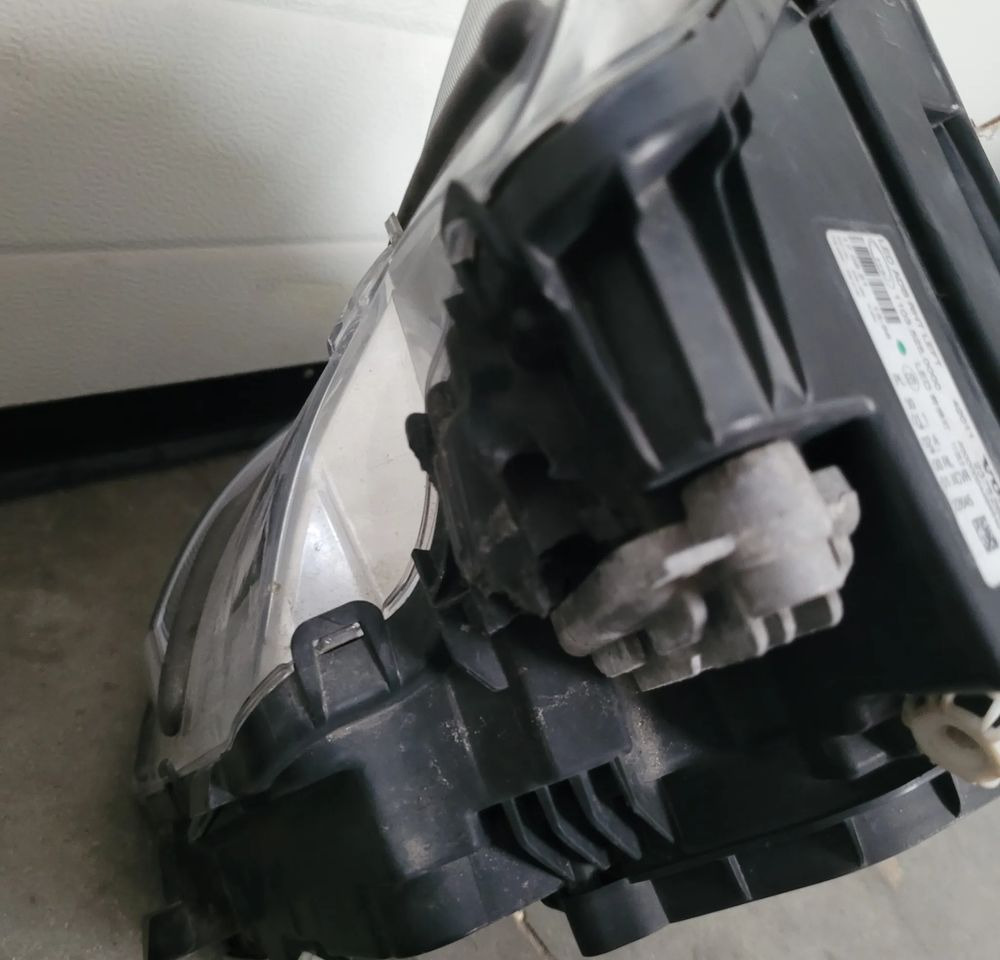 LAMPA LED LH. VOLVO FH5 23752680 ORYGINAŁ CHWALIM116 - Gaismas/ Apgaismojums - Kravas automašīna: foto 4 LAMPA LED LH. VOLVO FH5 23752680 ORYGINAŁ CHWALIM116 - Gaismas/ Apgaismojums - Kravas automašīna: foto 4