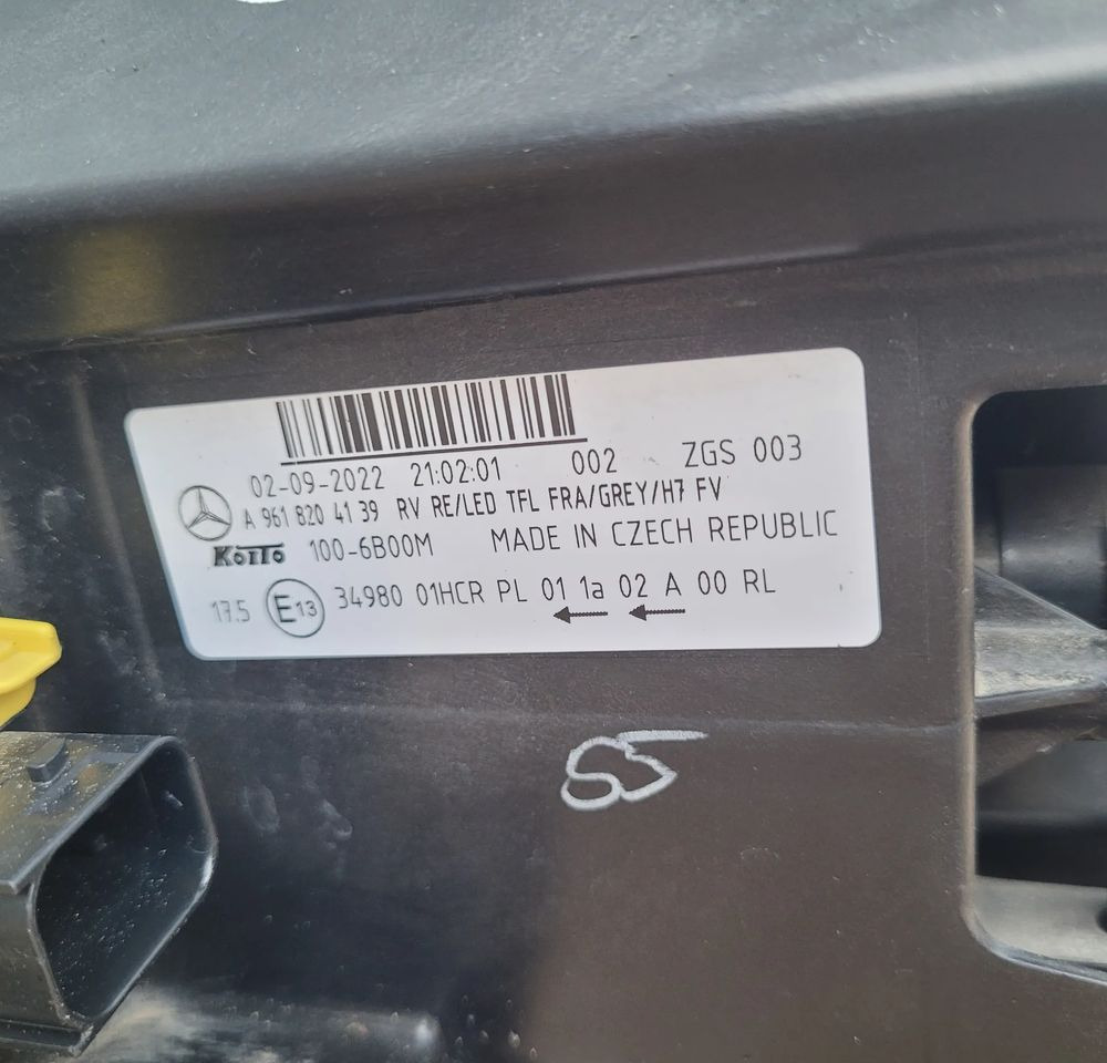 LAMPA PRAWA MERCEDES ACTROS MP5 ORYGINAŁ A9618204139 CHWALIM116 - Gaismas/ Apgaismojums - Kravas automašīna: foto 3 LAMPA PRAWA MERCEDES ACTROS MP5 ORYGINAŁ A9618204139 CHWALIM116 - Gaismas/ Apgaismojums - Kravas automašīna: foto 3