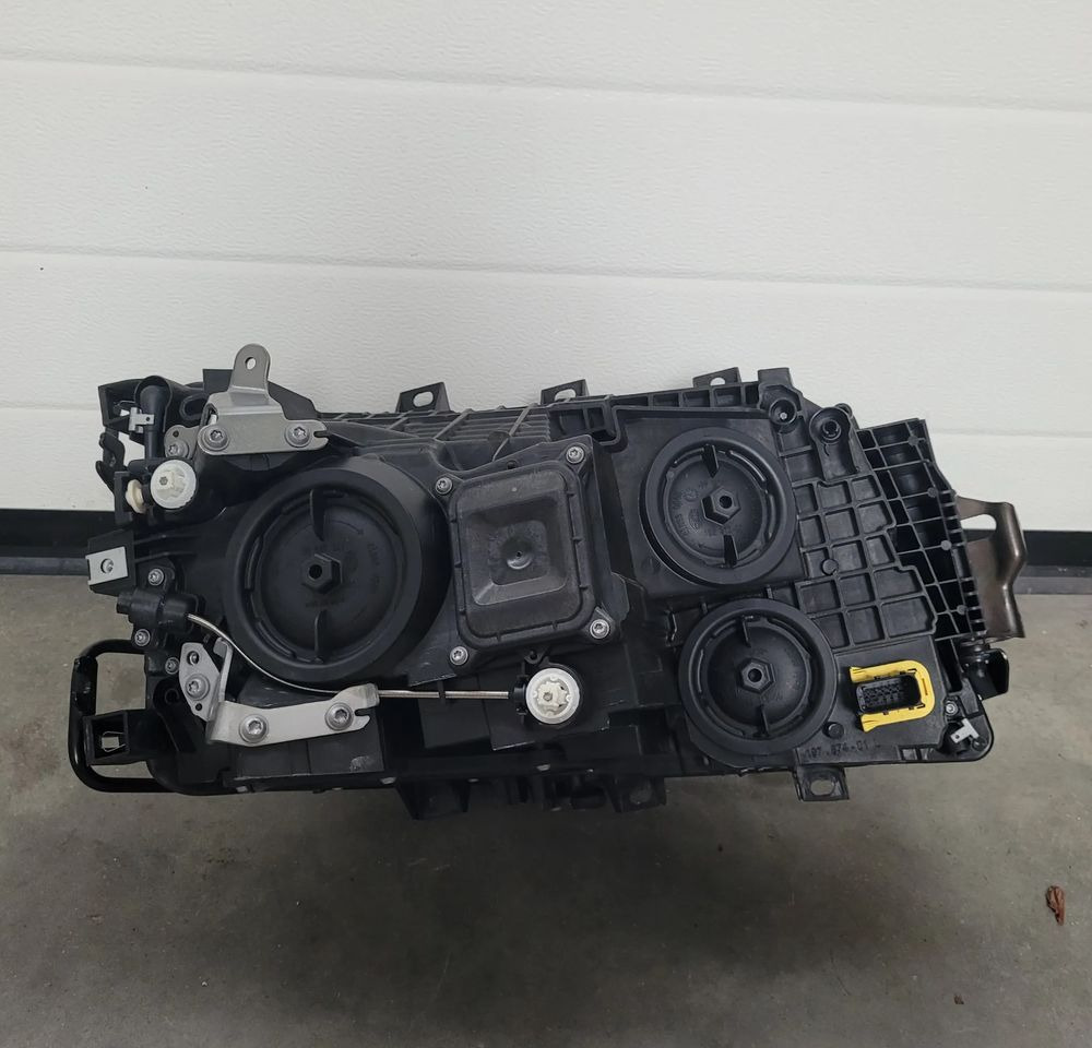 LAMPA ROBOCZA SCANIA RS NM.26743388 ORYGINAŁ CHWALIM116 - Gaismas/ Apgaismojums - Kravas automašīna: foto 2 LAMPA ROBOCZA SCANIA RS NM.26743388 ORYGINAŁ CHWALIM116 - Gaismas/ Apgaismojums - Kravas automašīna: foto 2