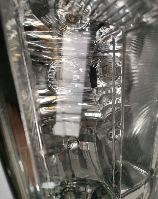 LAMPA VOLVO FH12 fh13 ORYGINAŁ PRAWA - Tuvās gaismas - Kravas automašīna: foto 2 LAMPA VOLVO FH12 fh13 ORYGINAŁ PRAWA - Tuvās gaismas - Kravas automašīna: foto 2