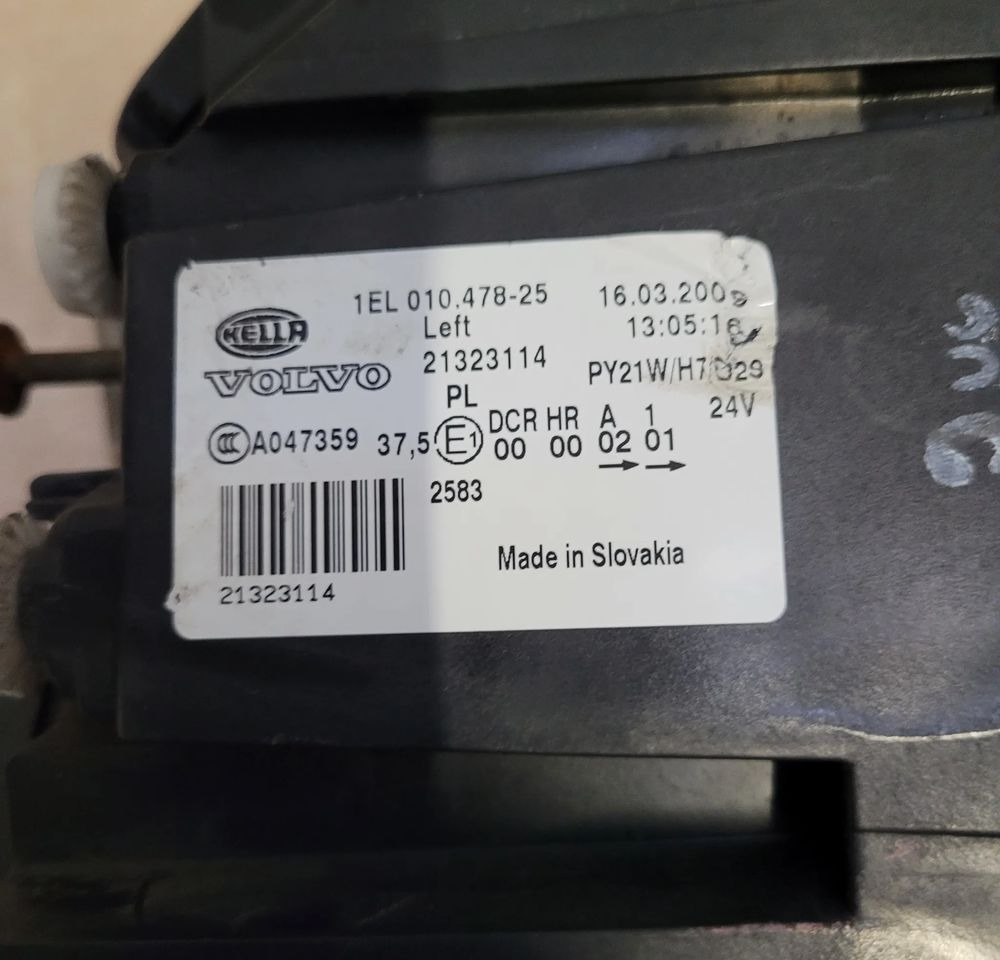 LAMPA XENON LH VOLVO FH 13 ORYGINAŁ - Gaismas/ Apgaismojums - Kravas automašīna: foto 5 LAMPA XENON LH VOLVO FH 13 ORYGINAŁ - Gaismas/ Apgaismojums - Kravas automašīna: foto 5