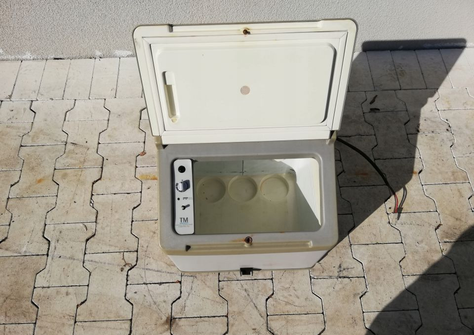 LODÓWKA MAN F2000 F90 - Virsbūve un ārpuse - Kravas automašīna: foto 4 LODÓWKA MAN F2000 F90 - Virsbūve un ārpuse - Kravas automašīna: foto 4