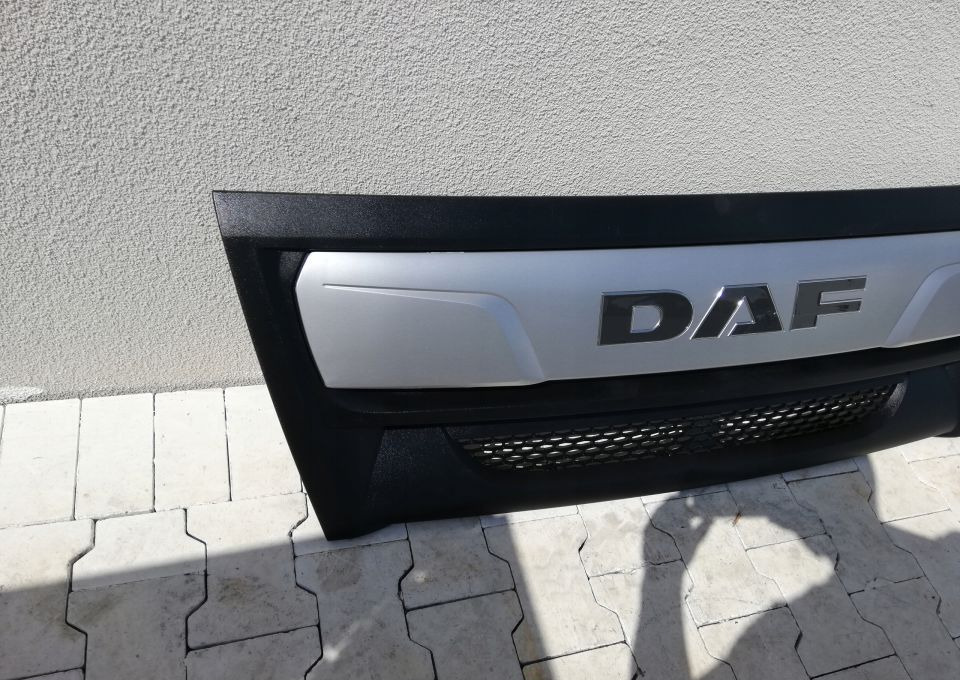 MASKA GRILL ATRAPA DAF LF NOWY ORYGINAŁ EURO6 LIFT - Motora pārsegs: foto 2 MASKA GRILL ATRAPA DAF LF NOWY ORYGINAŁ EURO6 LIFT - Motora pārsegs: foto 2