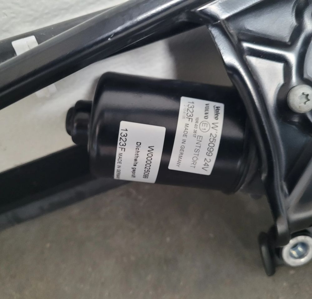 MECHANIZM WYCIERACZEK VOLVO FH4 FH5 ORYGINAŁ NOWY CHWALIM116 - Stikla tīrītājs - Kravas automašīna: foto 4 MECHANIZM WYCIERACZEK VOLVO FH4 FH5 ORYGINAŁ NOWY CHWALIM116 - Stikla tīrītājs - Kravas automašīna: foto 4