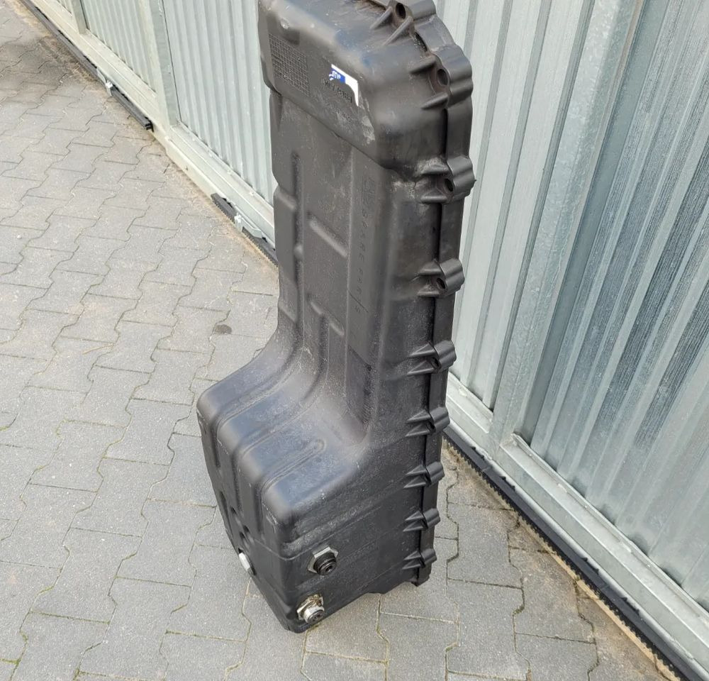 MISKA OLEJOWA RENAULT GAMA VOLVO FH 13 LITRÓW - Eļļas panna - Kravas automašīna: foto 3 MISKA OLEJOWA RENAULT GAMA VOLVO FH 13 LITRÓW - Eļļas panna - Kravas automašīna: foto 3