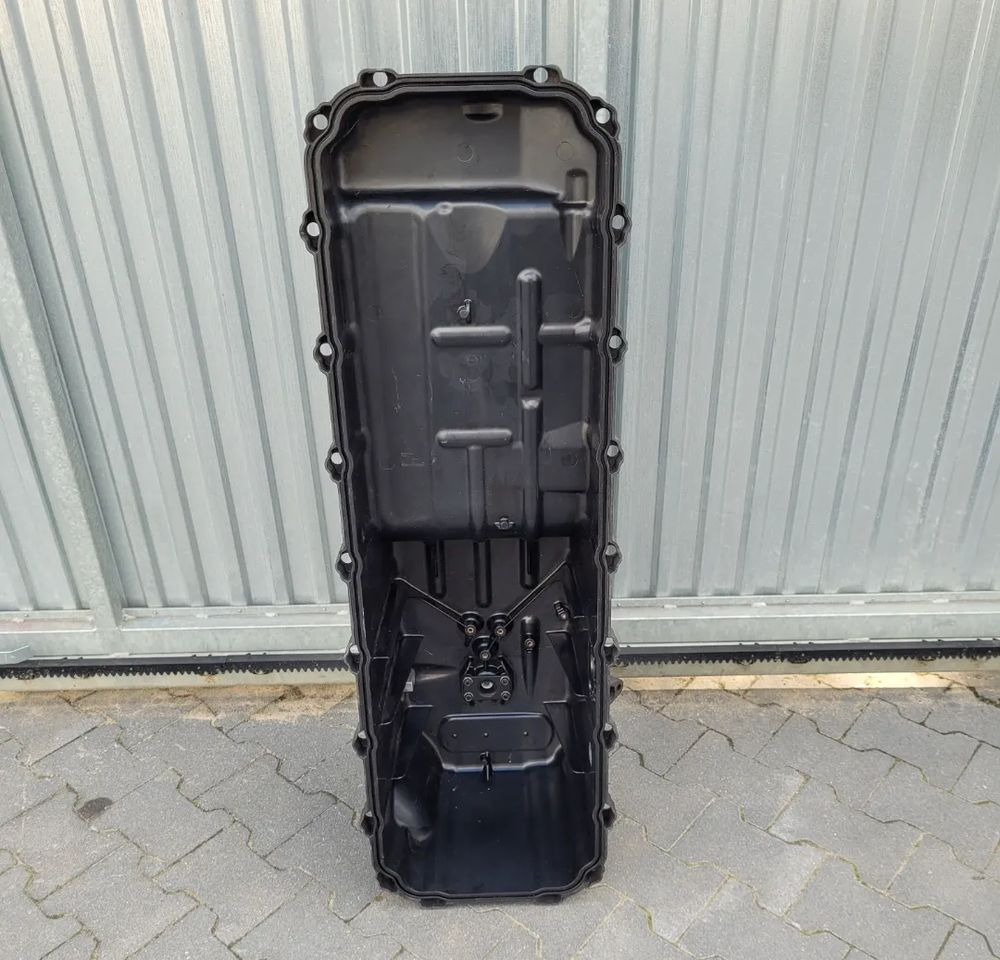 MISKA OLEJOWA RENAULT GAMA VOLVO FH 13 LITRÓW - Eļļas panna - Kravas automašīna: foto 4 MISKA OLEJOWA RENAULT GAMA VOLVO FH 13 LITRÓW - Eļļas panna - Kravas automašīna: foto 4