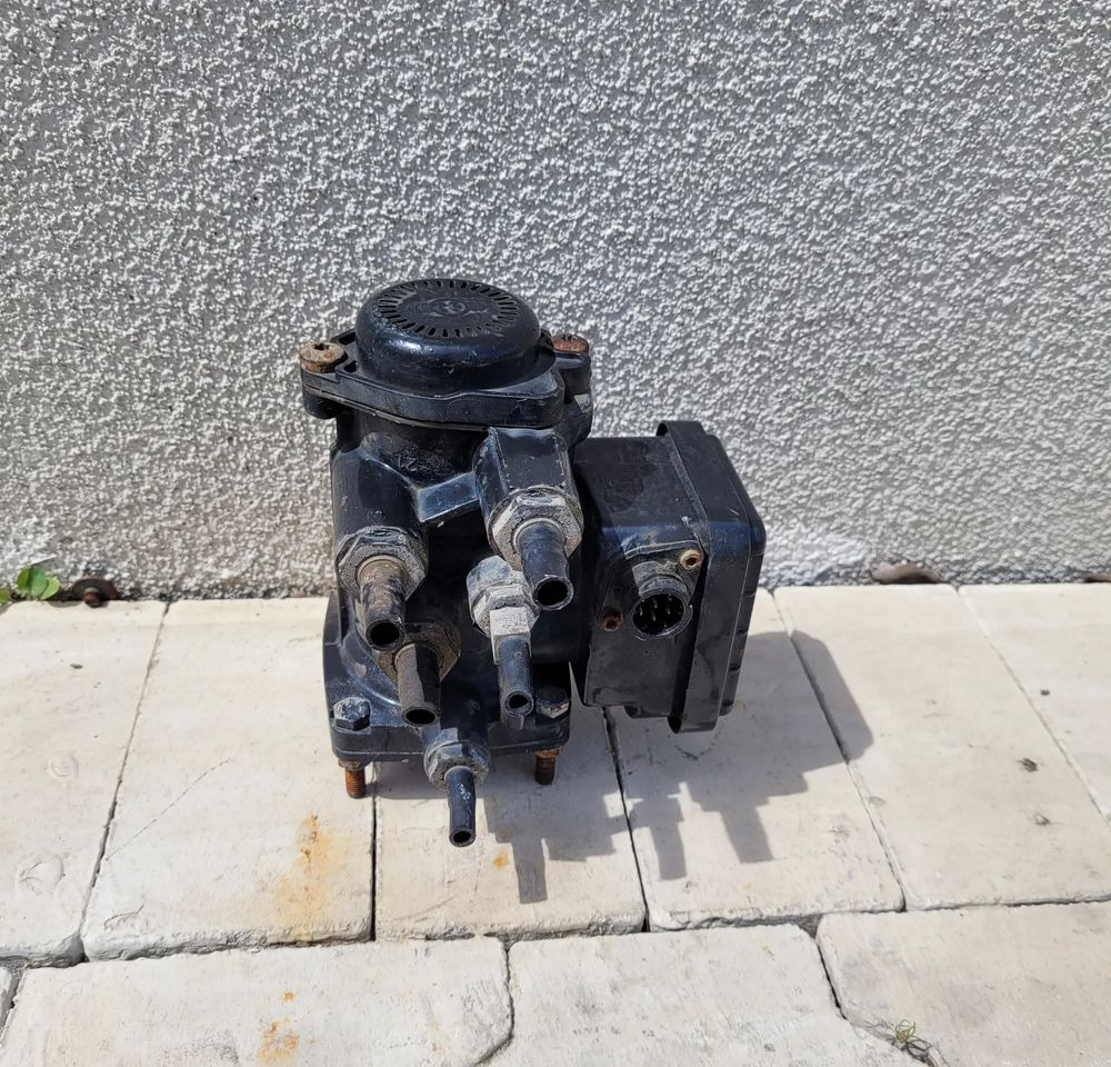 MODULATOR EBS MAN 81.52301.6212 - Bremžu daļas - Kravas automašīna: foto 2 MODULATOR EBS MAN 81.52301.6212 - Bremžu daļas - Kravas automašīna: foto 2