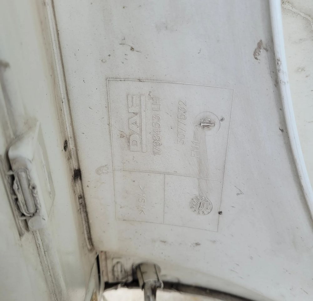 OKULAR POSZYCIE DAF XF 106 LIFT LH ORYGINAŁ - Virsbūve un ārpuse - Kravas automašīna: foto 4 OKULAR POSZYCIE DAF XF 106 LIFT LH ORYGINAŁ - Virsbūve un ārpuse - Kravas automašīna: foto 4