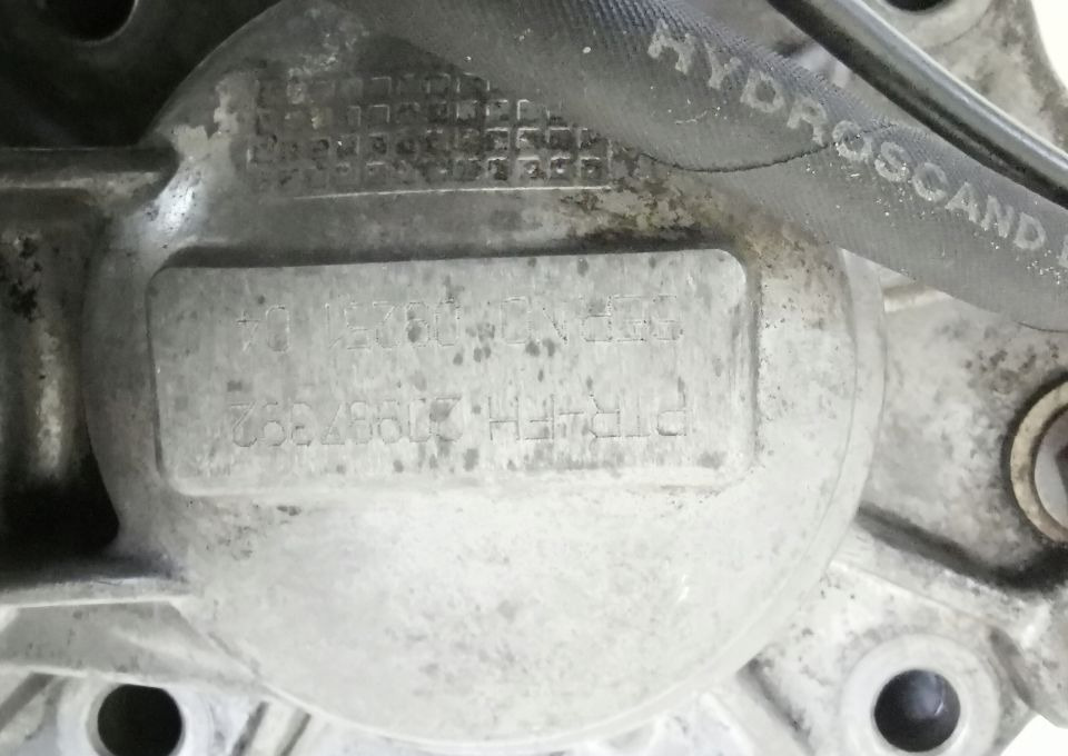 PRZYSTAWKA SKRZYNI BIEGÓW PTO VOLVO FH 21066327 - Pārnesumkārba un rezerves daļas - Kravas automašīna: foto 4 PRZYSTAWKA SKRZYNI BIEGÓW PTO VOLVO FH 21066327 - Pārnesumkārba un rezerves daļas - Kravas automašīna: foto 4